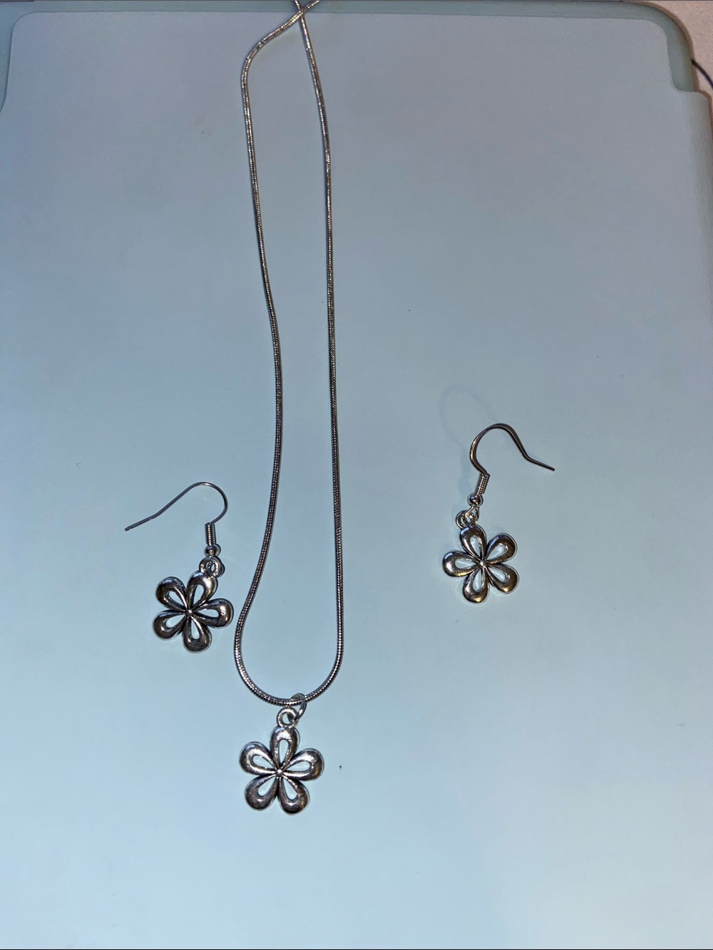 Silver Floral Pendant Necklace and Earrings Set - Silver